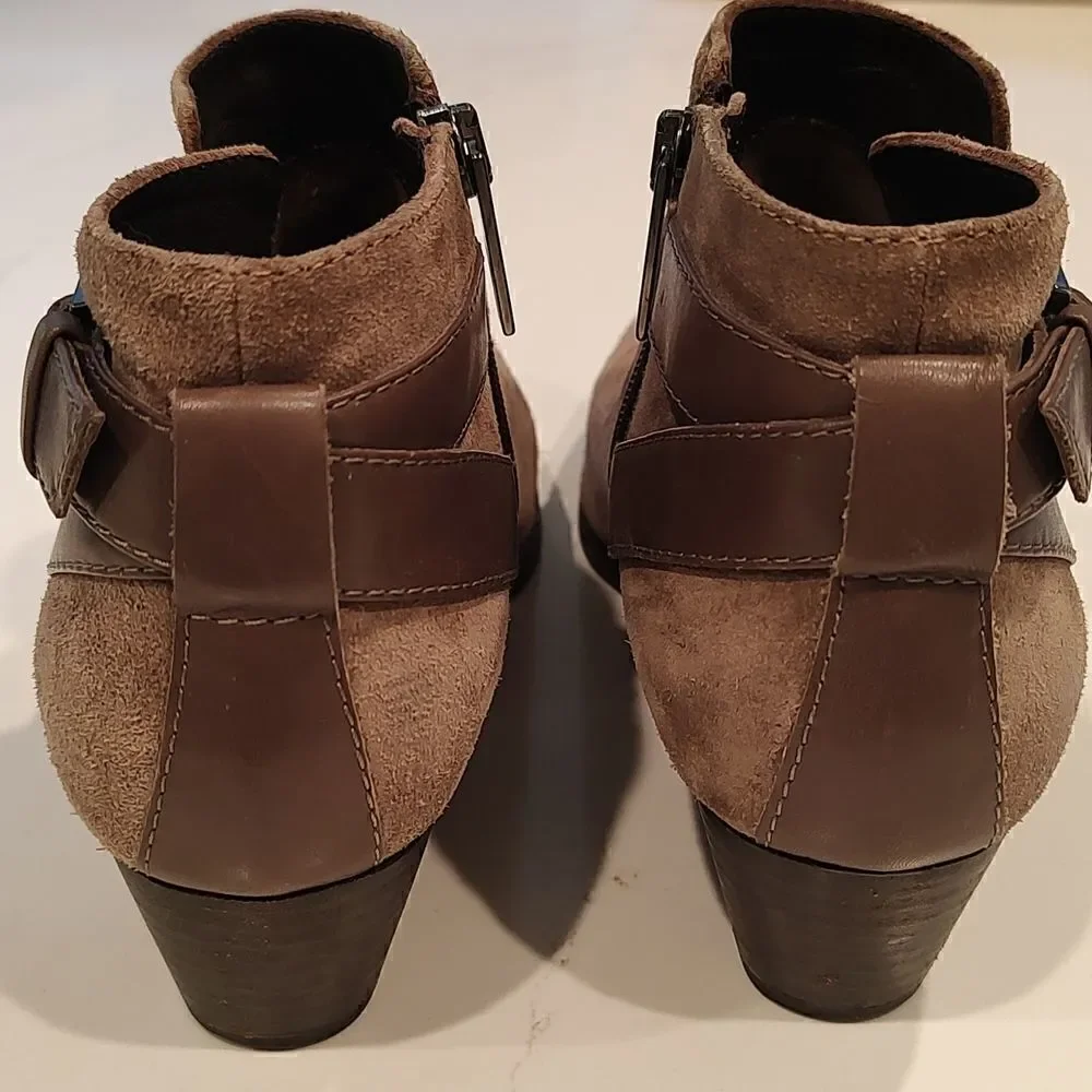 Aquatalia Farin Buckle Strap Side Zip Leather Ankle Booties Brown Suede  Size 8